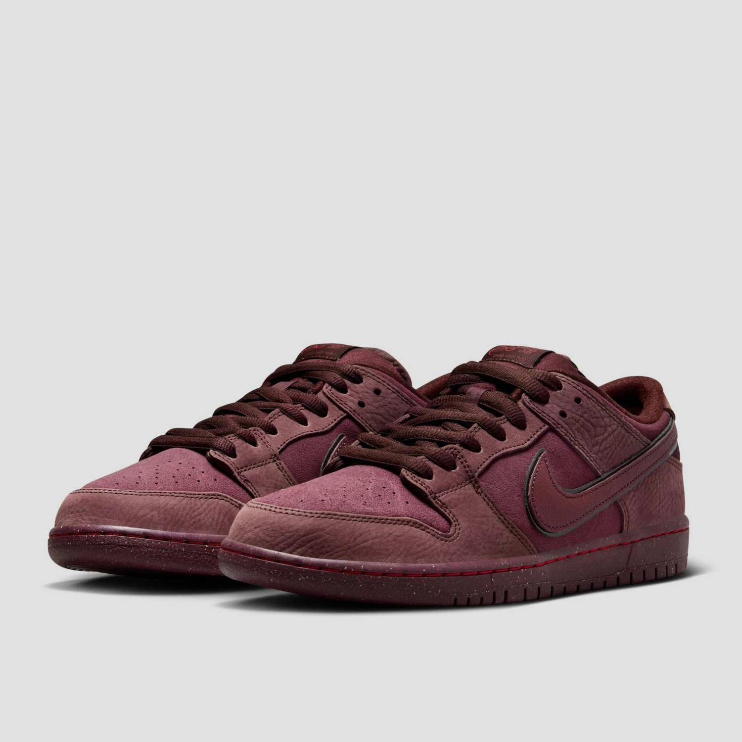 Nike SB Dunk Low Premium Skate Shoes Burgundy Crush / Dark Team Red - Earth 2 Nike SB Dunk Low Premium Skate Shoes Burgundy Crush / Dark Team Red - Earth - Image 2