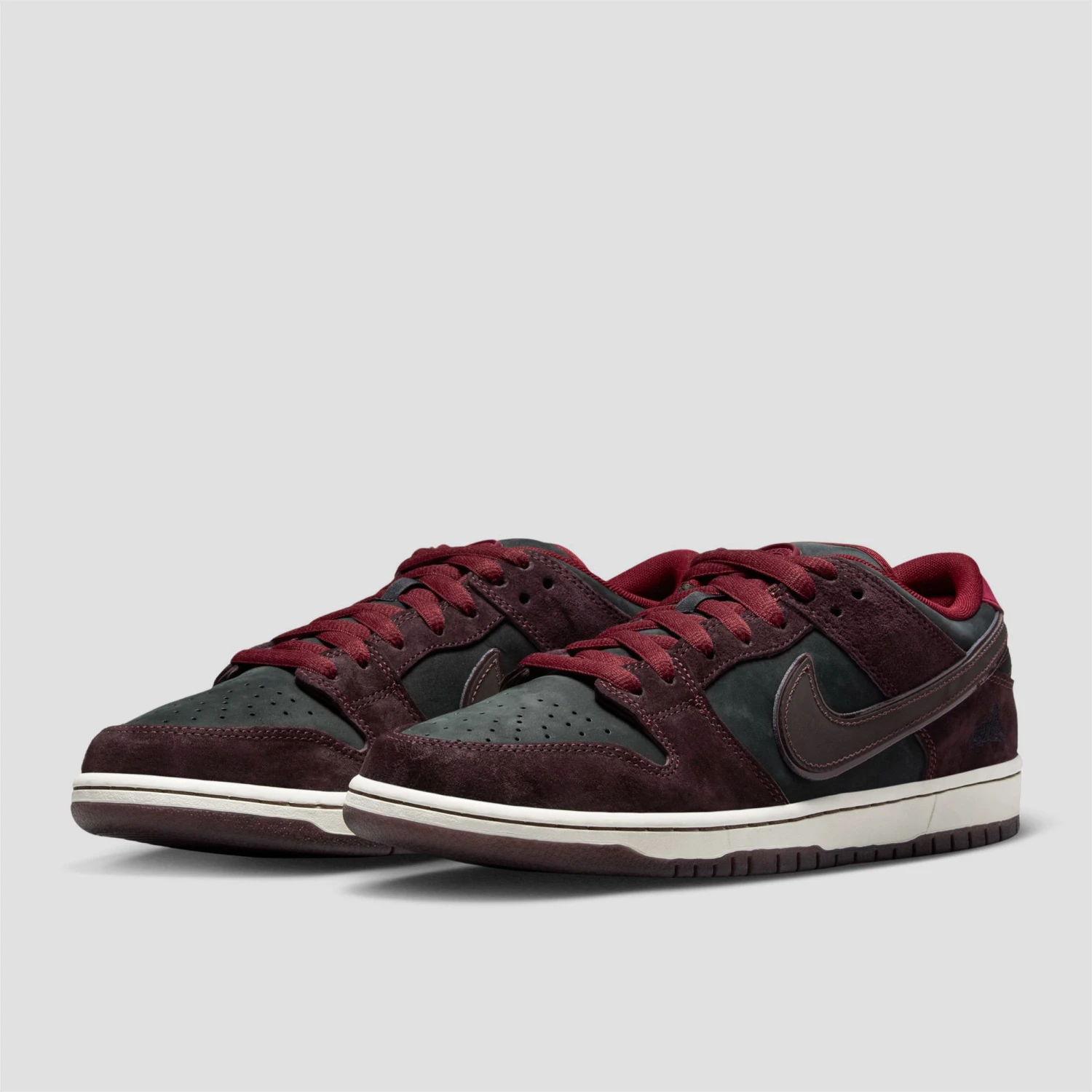 Nike SB Dunk Low Pro X Riot Skateshop Skate Shoes Mahogany / Dark Beetroot / Team Red / Sail 5 Nike SB Dunk Low Pro X Riot Skateshop Skate Shoes Mahogany / Dark Beetroot / Team Red / Sail - Image 5