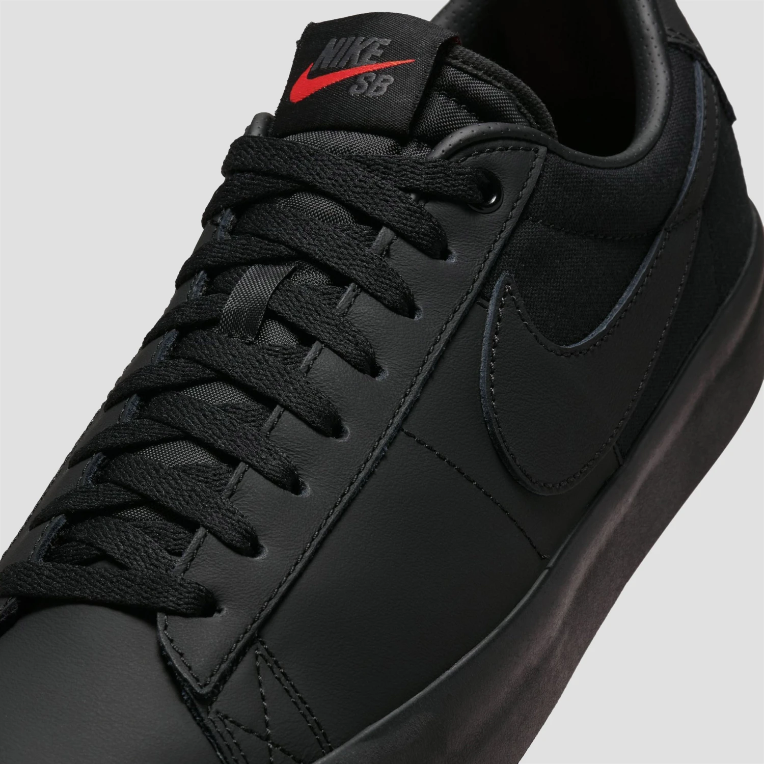 Nike SB Zoom Blazer Low Pro GT Skate Shoes Black / Black / Black 7 Nike SB Zoom Blazer Low Pro GT Skate Shoes Black / Black / Black - Image 7