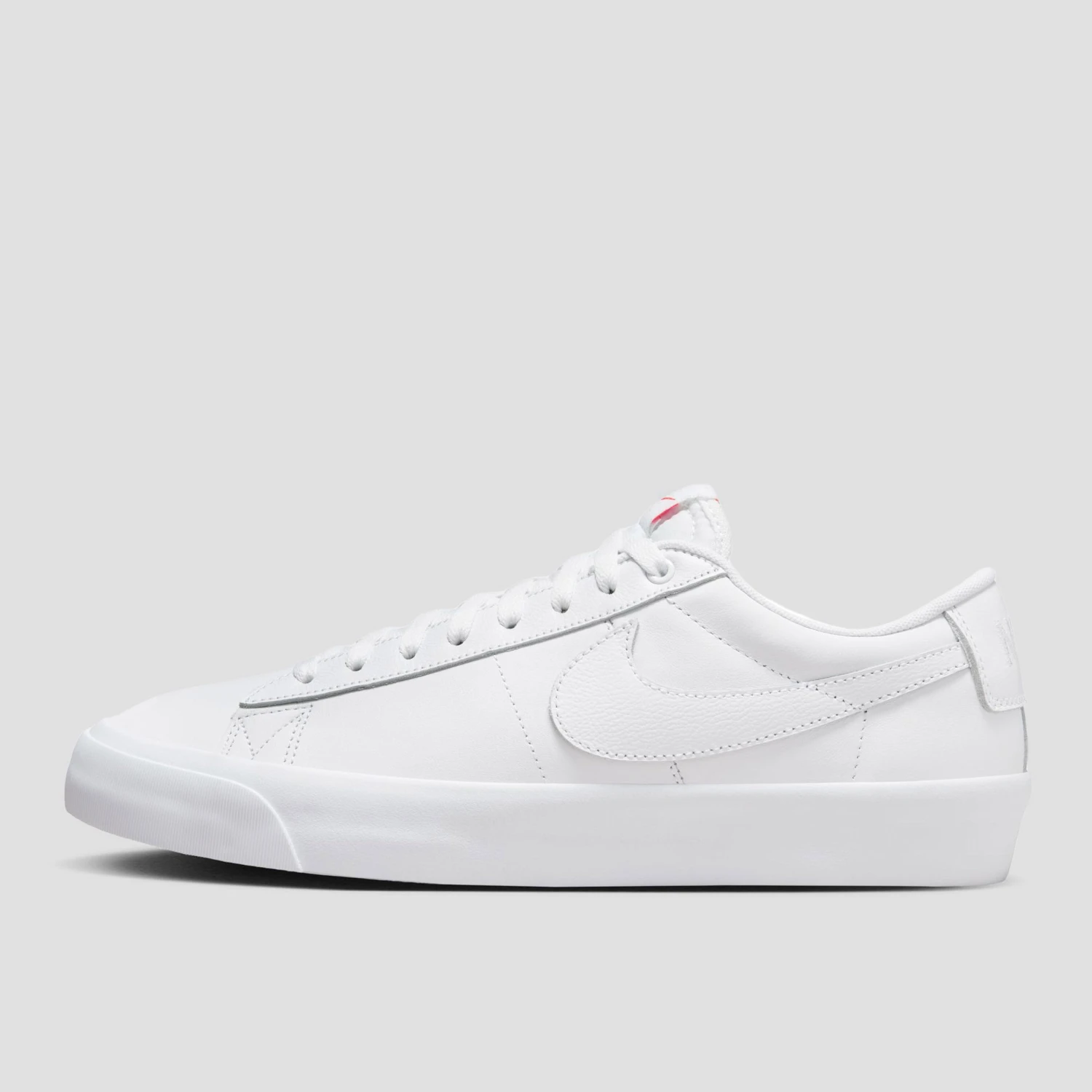 Nike SB Zoom Blazer Low Pro ISO GT Skate Shoes White / White - White - White 5 Nike SB Zoom Blazer Low Pro ISO GT Skate Shoes White / White - White - White - Image 5