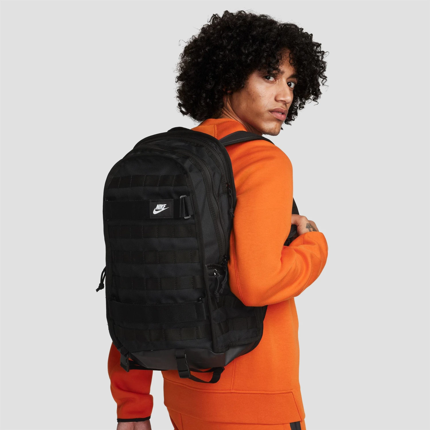 Nike RPM Backpack Black / Black / White 2 Nike RPM Backpack Black / Black / White - Image 2