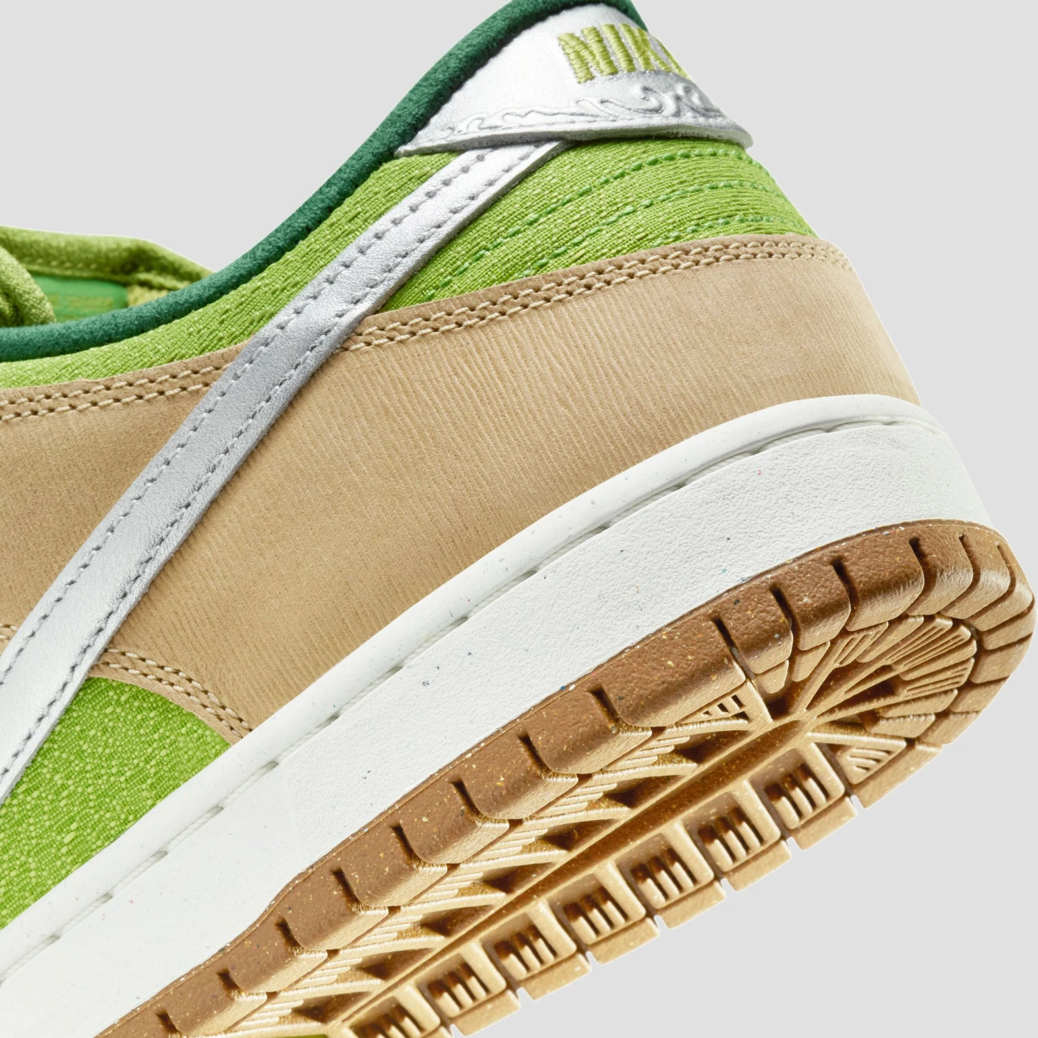 Nike SB Dunk Low Pro Skate Shoes Escargot Sesame / Metallic Silver / Pear Fir 8 Nike SB Dunk Low Pro Skate Shoes Escargot Sesame / Metallic Silver / Pear Fir - Image 8