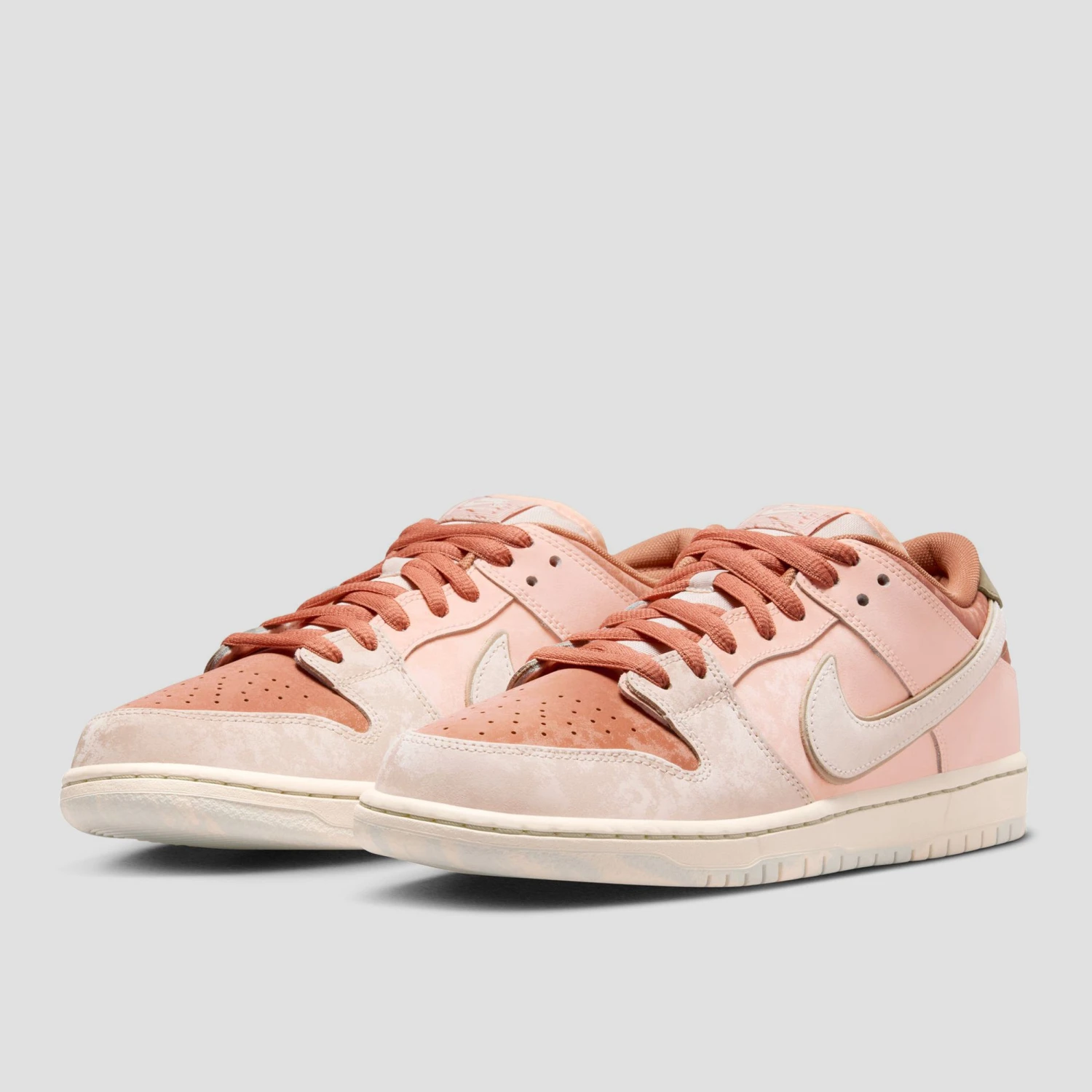Nike SB Dunk Low Pro Premium Skate Shoes Amber Brown / Guava Ice - Crimson Tint - Hemp 2 Nike SB Dunk Low Pro Premium Skate Shoes Amber Brown / Guava Ice - Crimson Tint - Hemp - Image 2
