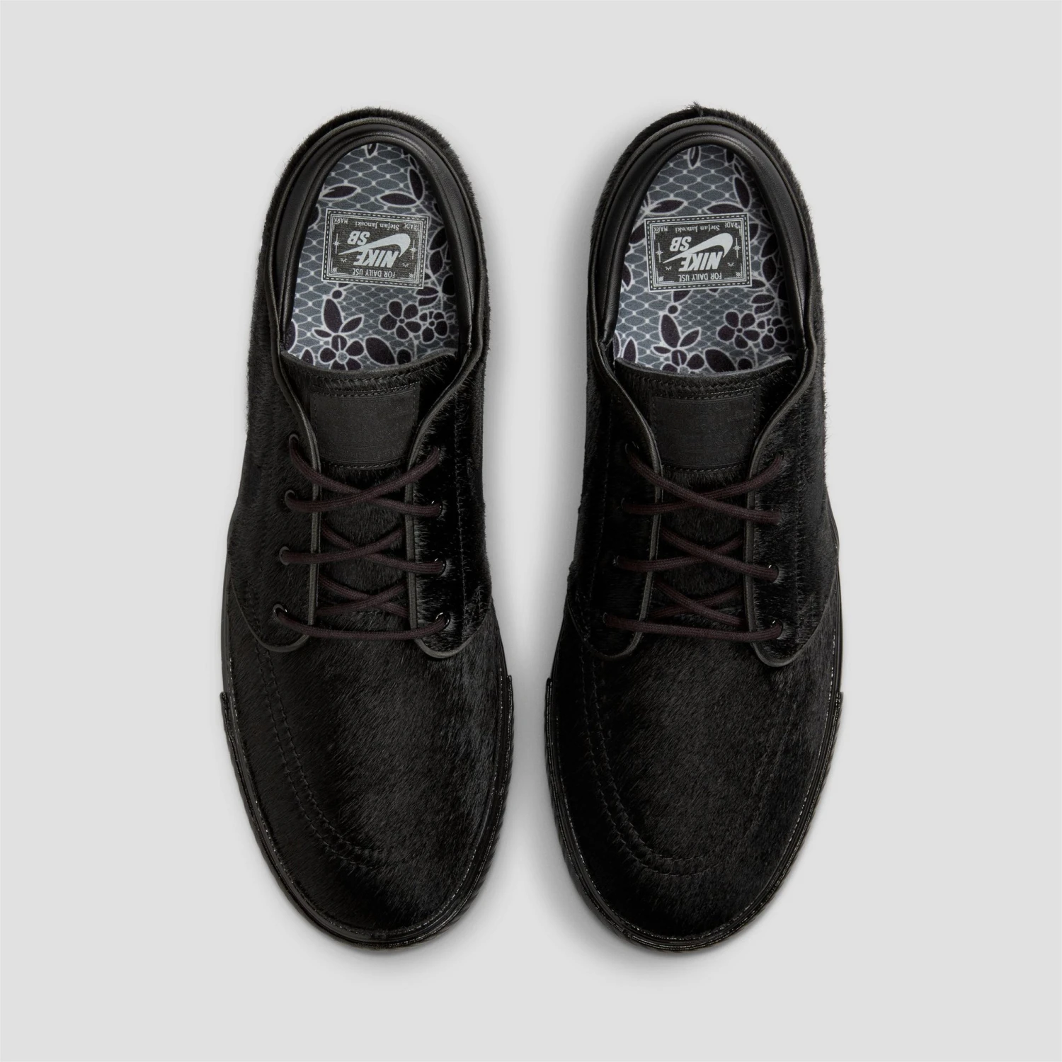 Nike SB Zoom Janoski OG+ SE Skate Shoes Black / Black / Off Noir / Black 3 Nike SB Zoom Janoski OG+ SE Skate Shoes Black / Black / Off Noir / Black - Image 3
