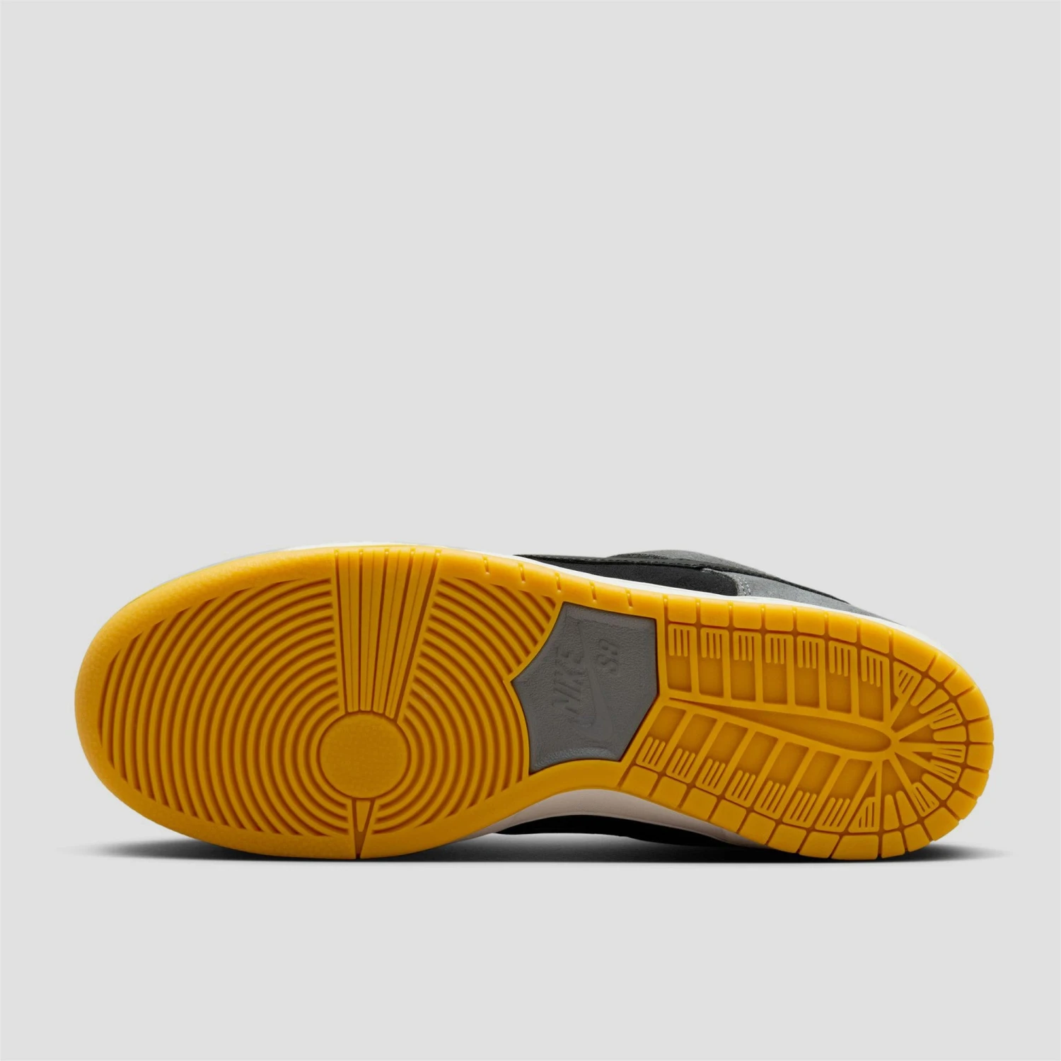 Nike SB Dunk Low Pro Skate Shoes Dk Smoke Grey / Black / Smoke Grey 6 Nike SB Dunk Low Pro Skate Shoes Dk Smoke Grey / Black / Smoke Grey - Image 6