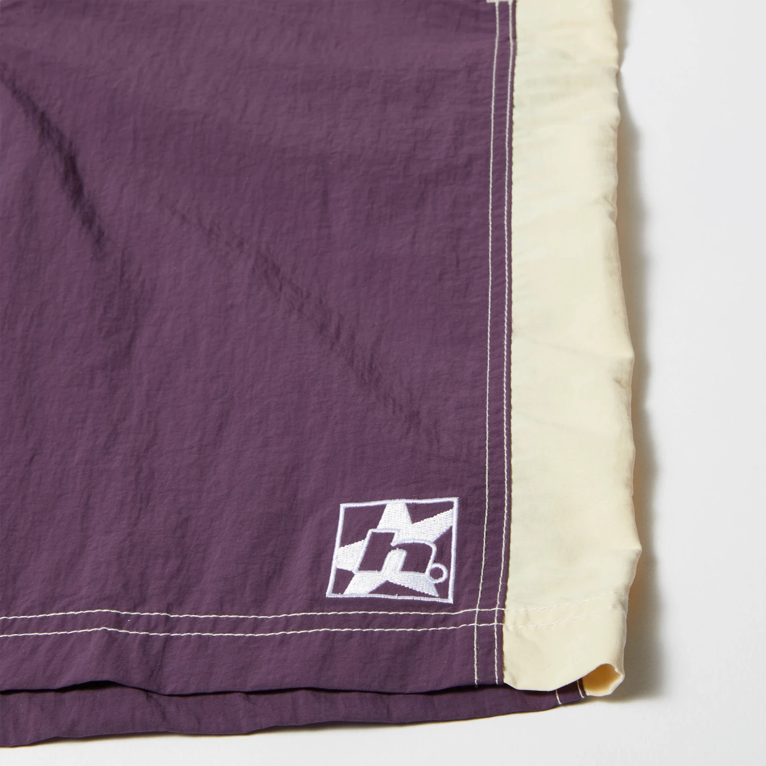 Huf High Tide Trunk Dark Berry 3 Huf High Tide Trunk Dark Berry - Image 3