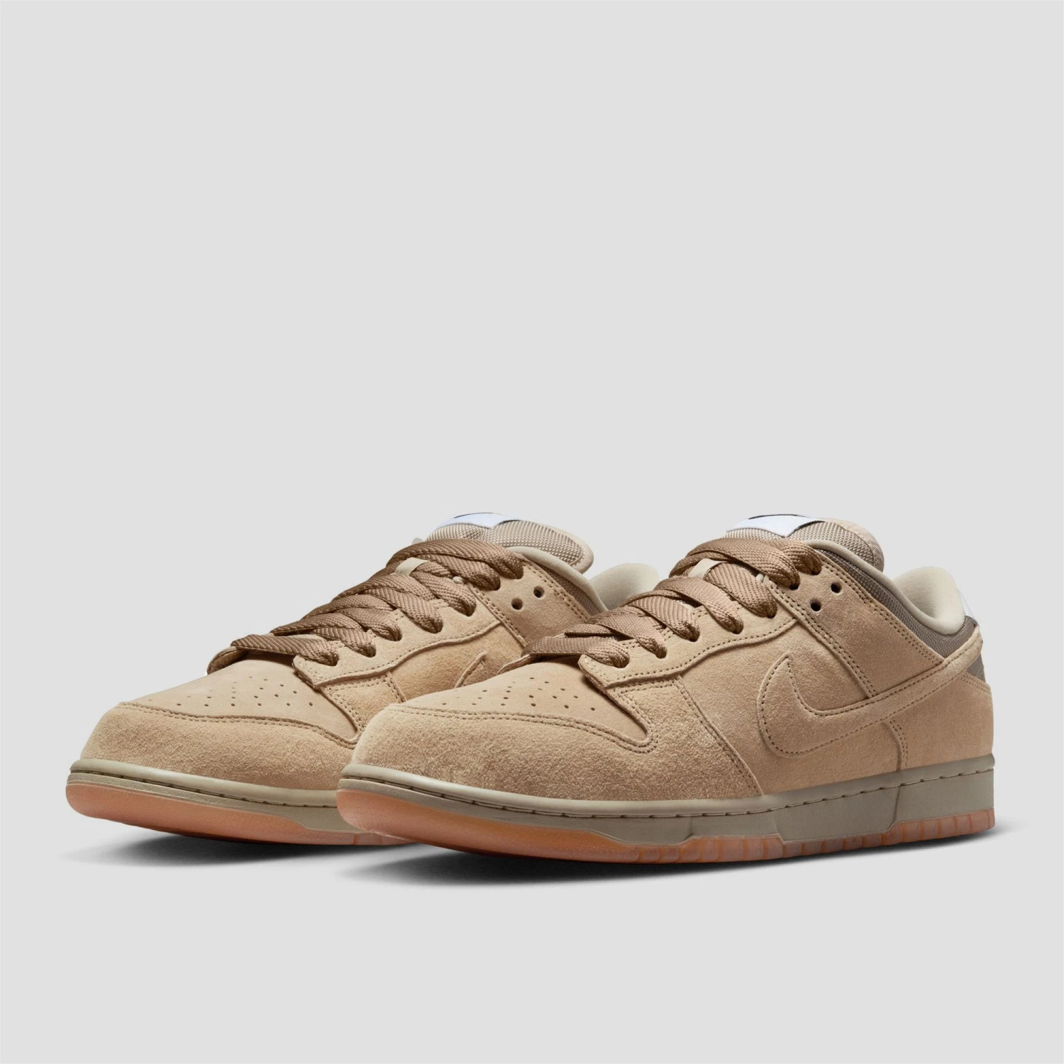 Nike SB Dunk Low Pro B Skate Shoes Parachute Beige / Parachute Beige 2 Nike SB Dunk Low Pro B Skate Shoes Parachute Beige / Parachute Beige - Image 2