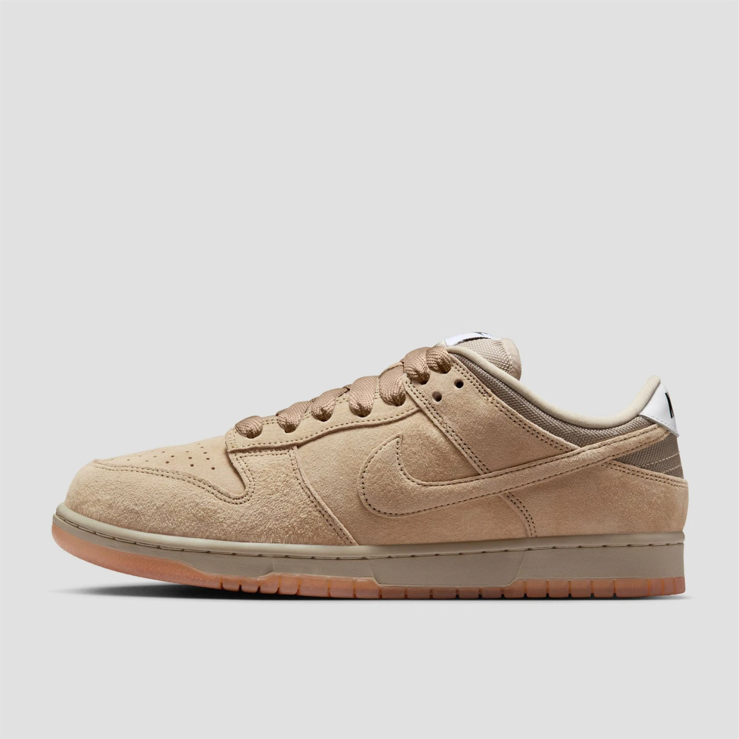 Nike SB Dunk Low Pro B Skate Shoes Parachute Beige / Parachute Beige 5 Nike SB Dunk Low Pro B Skate Shoes Parachute Beige / Parachute Beige - Image 5
