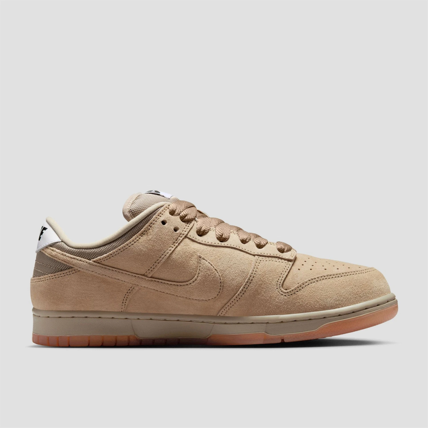 Nike SB Dunk Low Pro B Skate Shoes Parachute Beige / Parachute Beige 8 Nike SB Dunk Low Pro B Skate Shoes Parachute Beige / Parachute Beige - Image 8