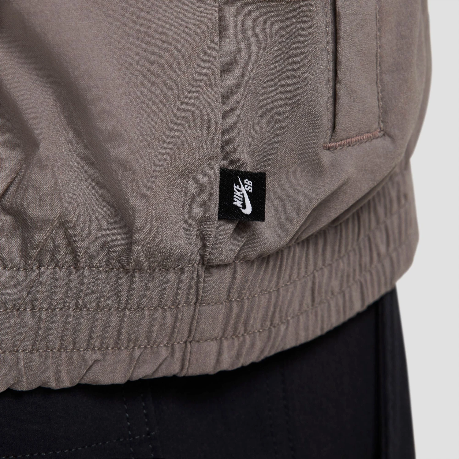 Nike SB Full-Zip Woven Jacket Sequoia / Cave Stone / White 6 Nike SB Full-Zip Woven Jacket Sequoia / Cave Stone / White - Image 6