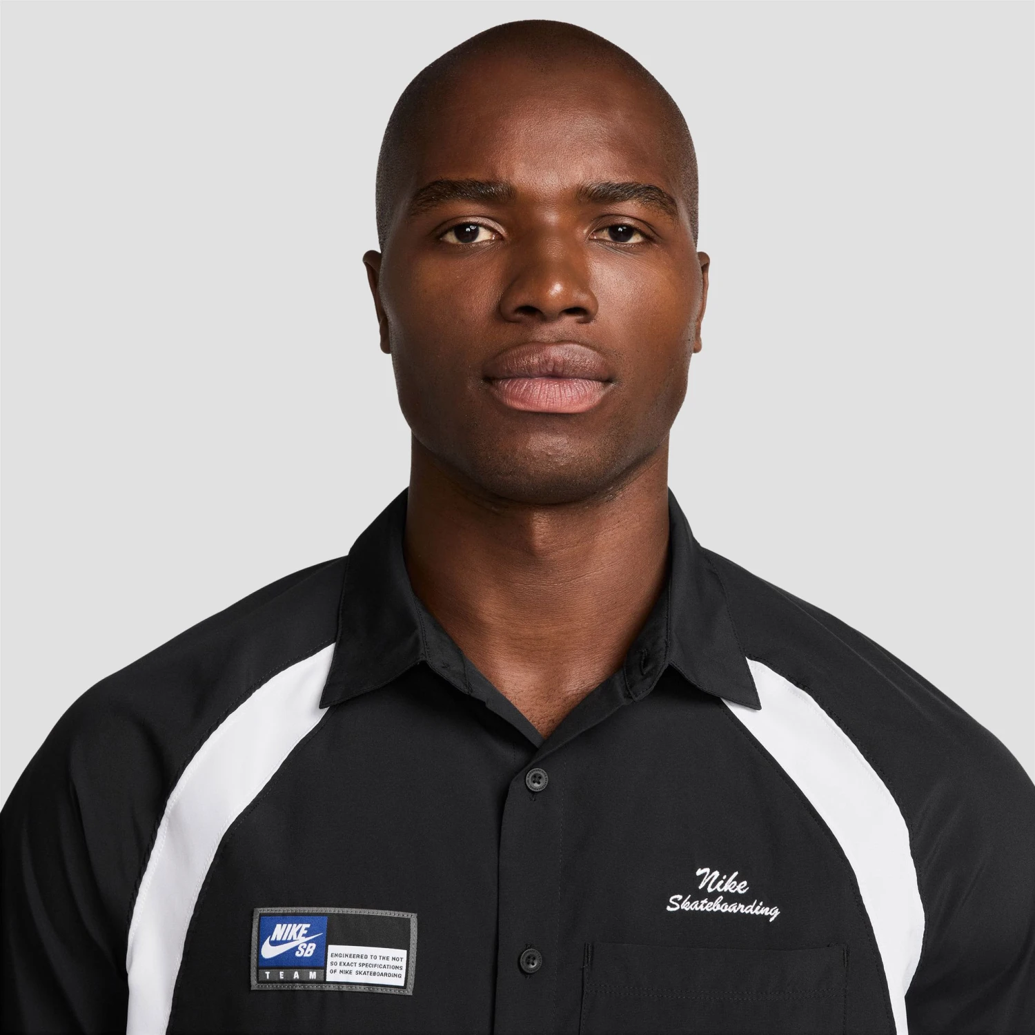 Nike SB Dri-Fit Bowler Woven Shortsleeve Shirt Black / White / White 4 Nike SB Dri-Fit Bowler Woven Shortsleeve Shirt Black / White / White - Image 4