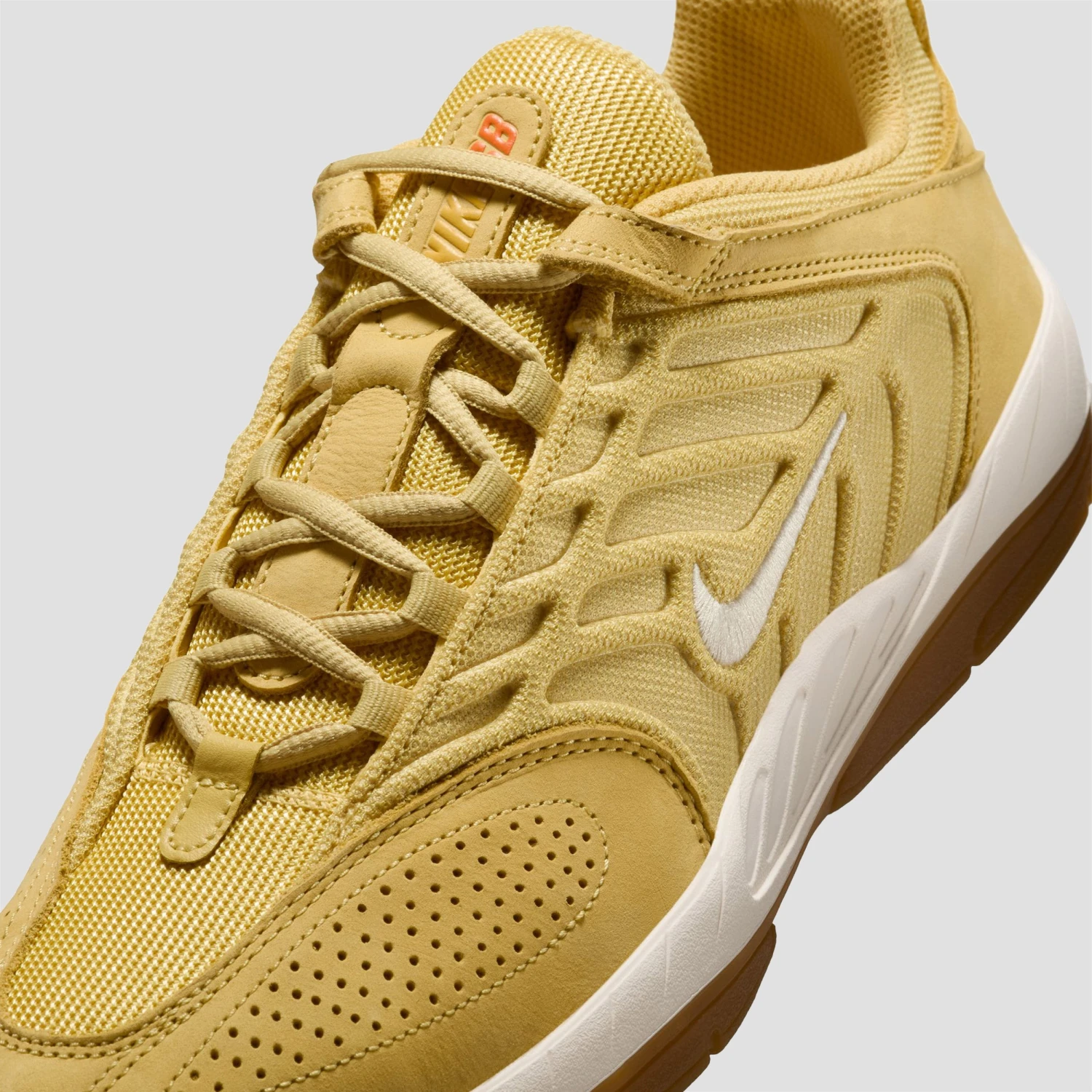 Nike SB Vertebrae Skate Shoes Saturn Gold / Sail / Saturn Gold / Solar Flare 9 Nike SB Vertebrae Skate Shoes Saturn Gold / Sail / Saturn Gold / Solar Flare - Image 9
