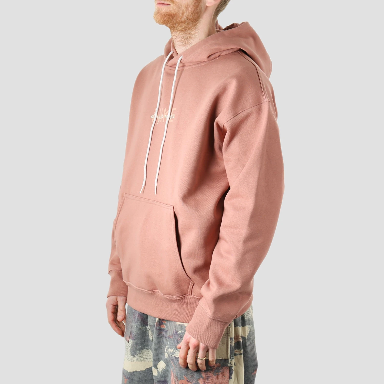 Nike SB X Doyenne Fleece Hood Fossil Rose 2 Nike SB X Doyenne Fleece Hood Fossil Rose - Image 2