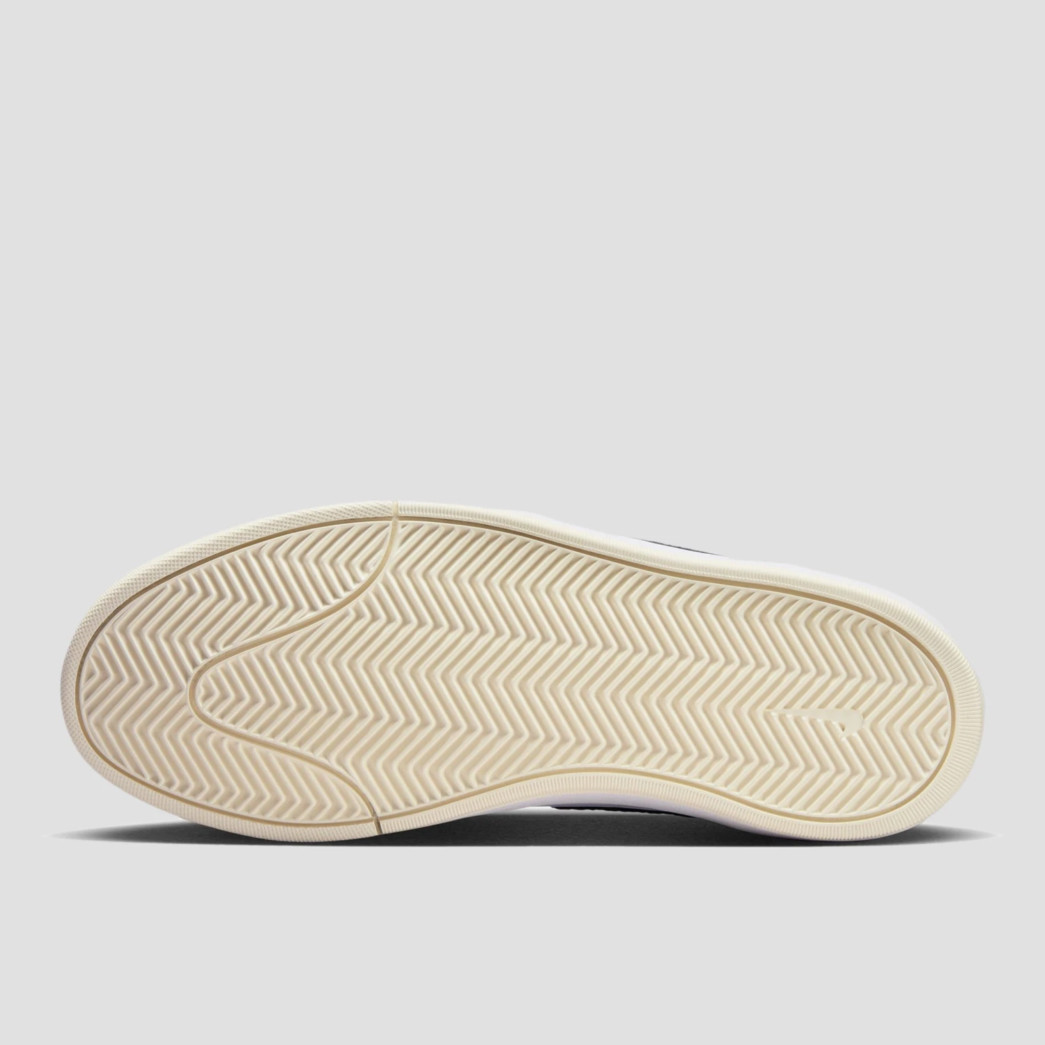 Nike SB React Leo Premium Skate Shoes White / Midnight Navy / University Red / White 5 Nike SB React Leo Premium Skate Shoes White / Midnight Navy / University Red / White - Image 5