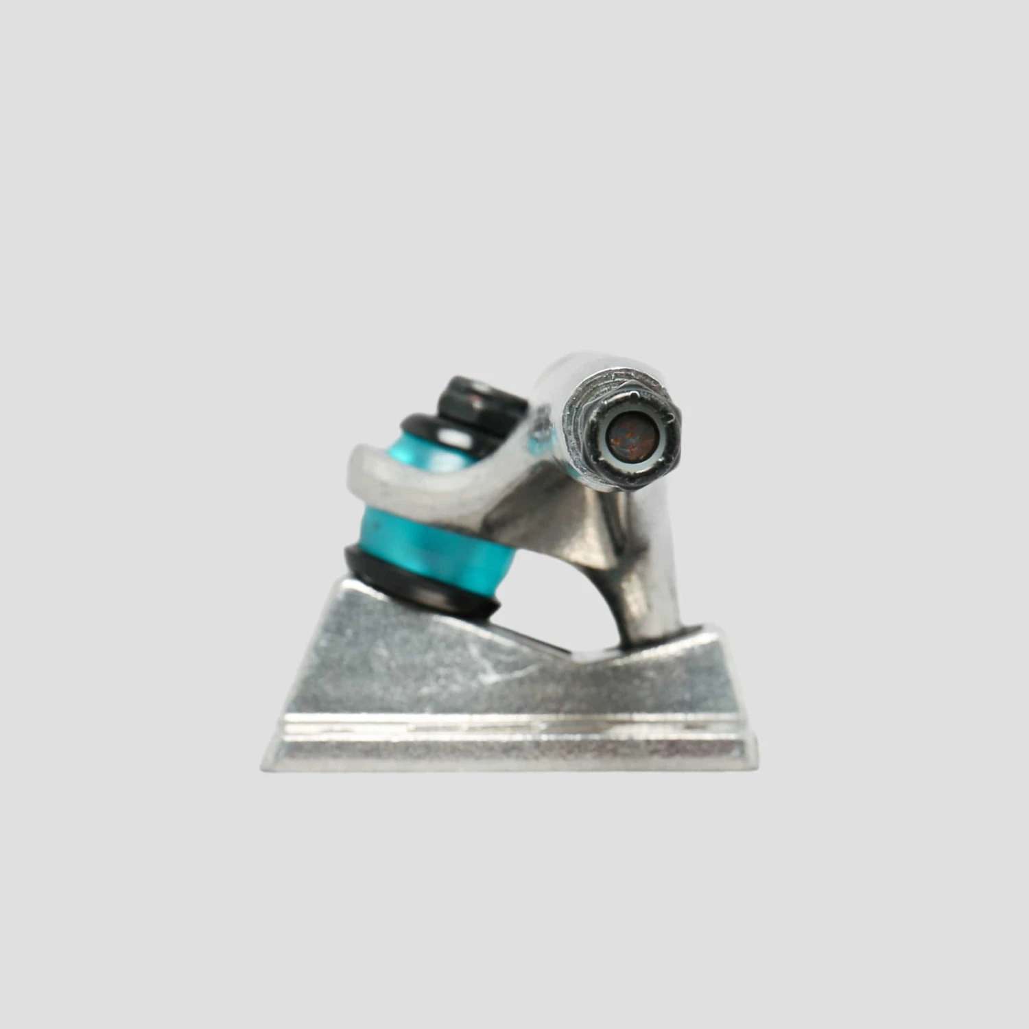 Thunder Hi 149 Team Skateboard Trucks Polished (Pair) 2 Thunder Hi 149 Team Skateboard Trucks Polished (Pair) - Image 2